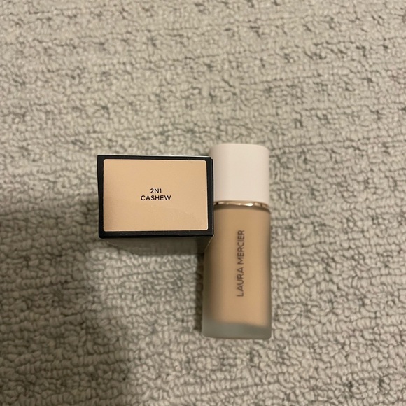 Laura Mercier real flawless weightless perfecting foundation cashew 2N1 - Picture 2 of 2